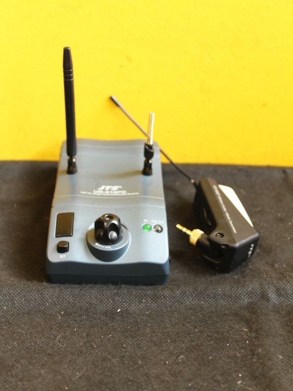 Wireless Instrumental Set JTS (UR-816PD+UT-16GT)